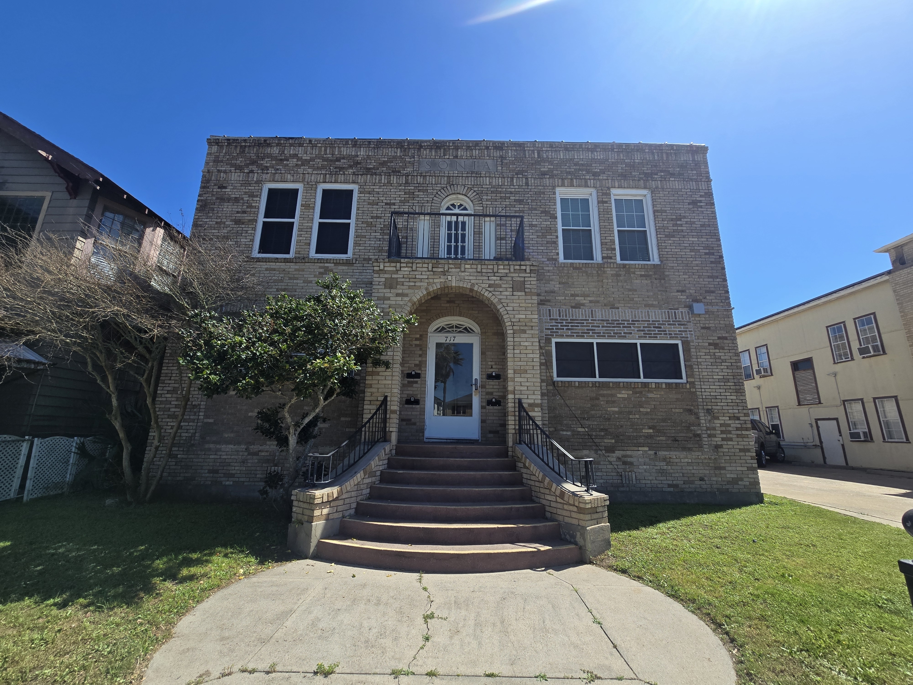 717 Broadway Avenue J - 3