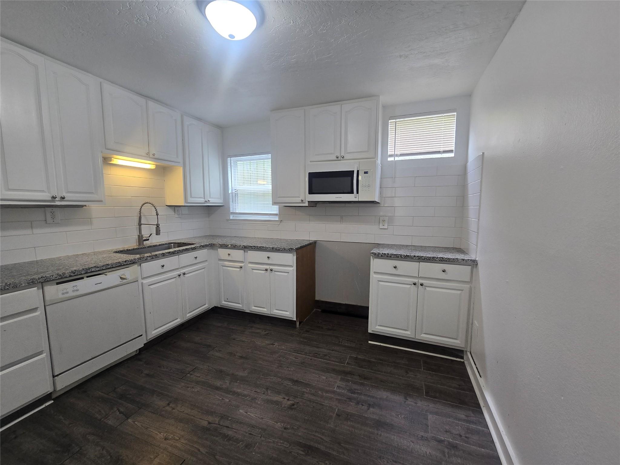 918 Winnie Street - 110