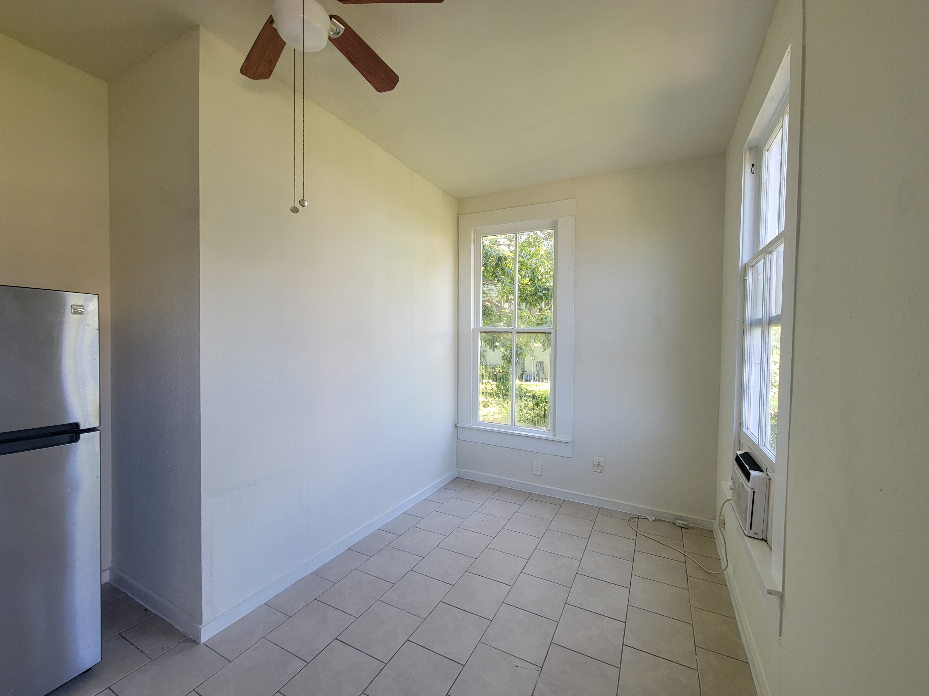 1 Bedroom Multi-Family Home – 1910 Avenue N  Unit #7, Galveston, TX 77550